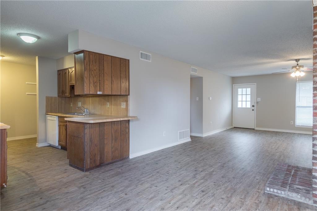 Royal Oaks - Residential Lease