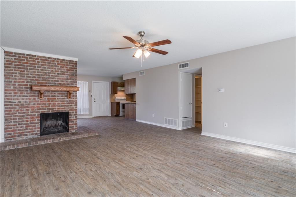 Royal Oaks - Residential Lease