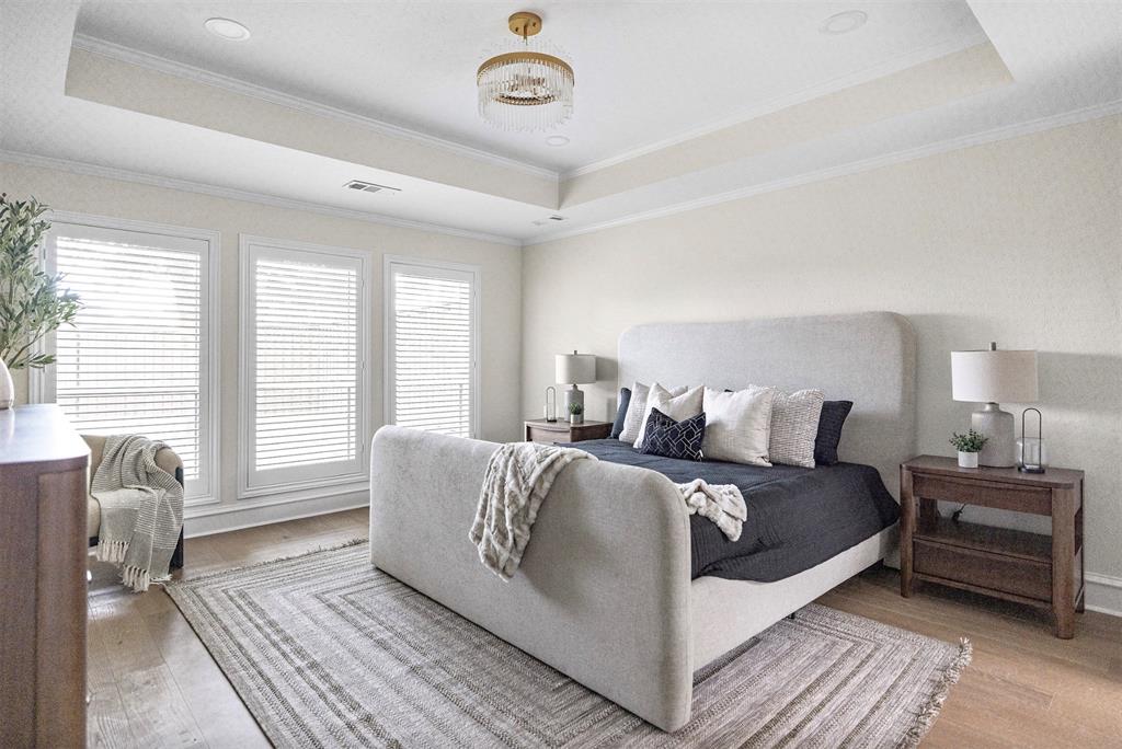 LAKE HIGHLAND VILLAGE - Residential