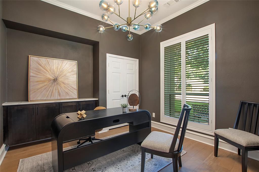 LAKE HIGHLAND VILLAGE - Residential