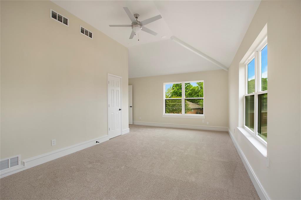 LAKE HIGHLAND VILLAGE - Residential