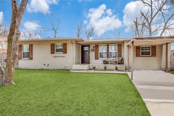 2822 MATERHORN DR, DALLAS, TX 75228 - Image 0b971f3bf309703bbe41f17d0c4e2da3/1352526989