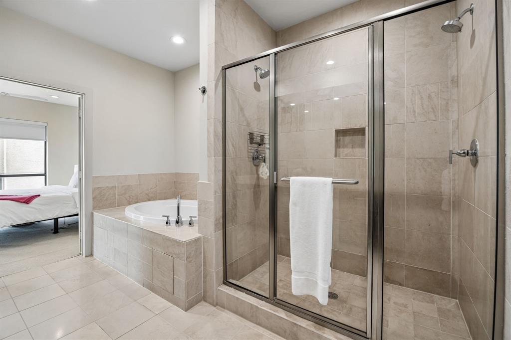 Newton Twnhms 4140 - Residential