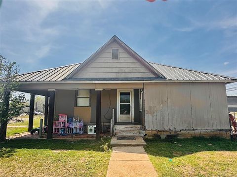 500 S Broadway Street Ballinger TX 76821