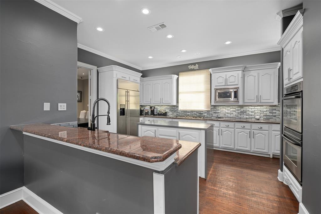 5115 Shoreline Drive