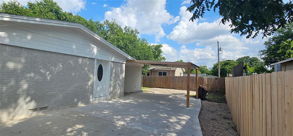 401 E Miller Road