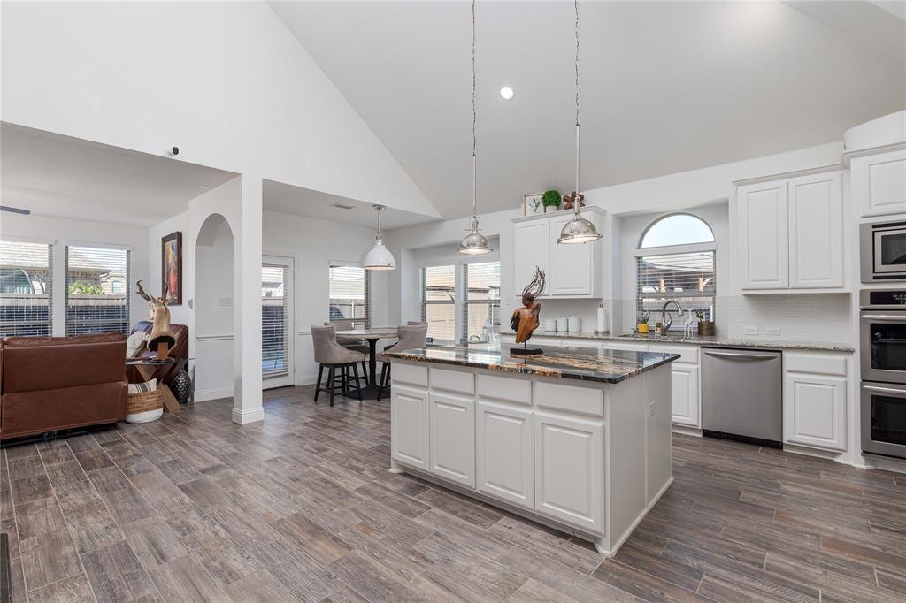 1008 Hummingbird Court