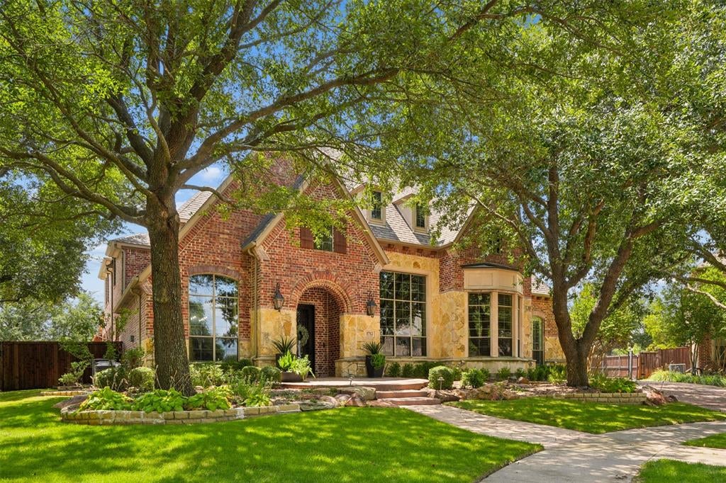 1712 Singletree Court