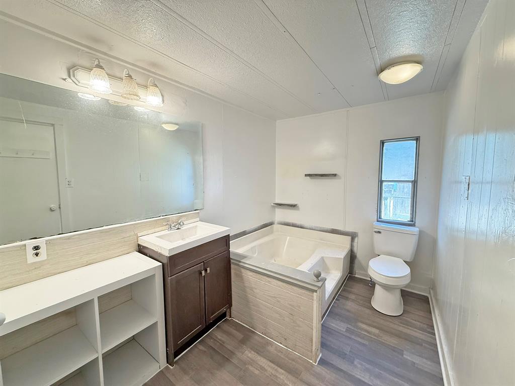 FOREST ACRES GARDENS ADDITION - Residential Lease