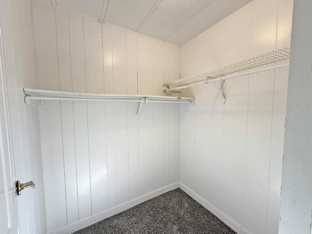 FOREST ACRES GARDENS ADDITION - Residential Lease