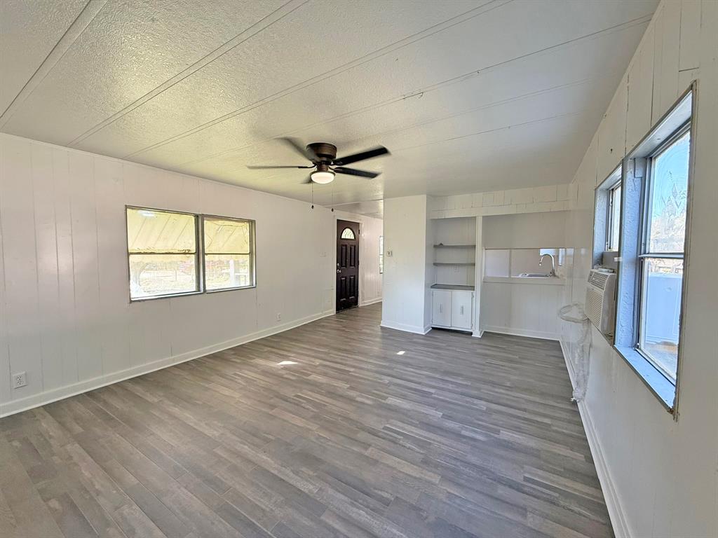 FOREST ACRES GARDENS ADDITION - Residential Lease