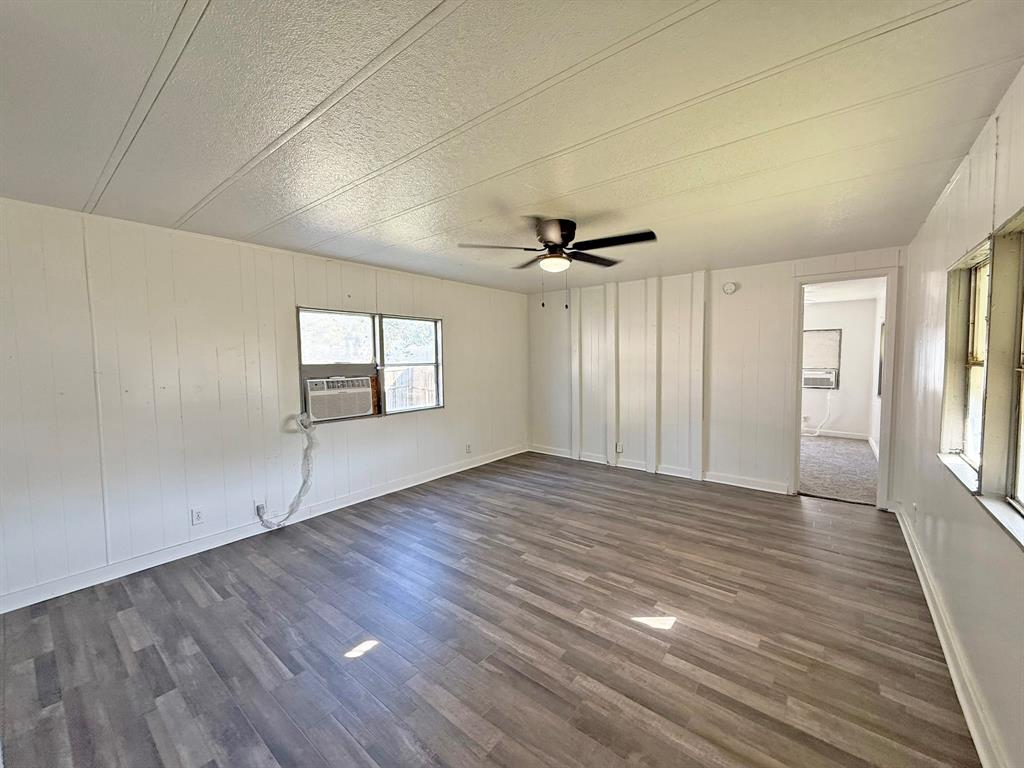 FOREST ACRES GARDENS ADDITION - Residential Lease