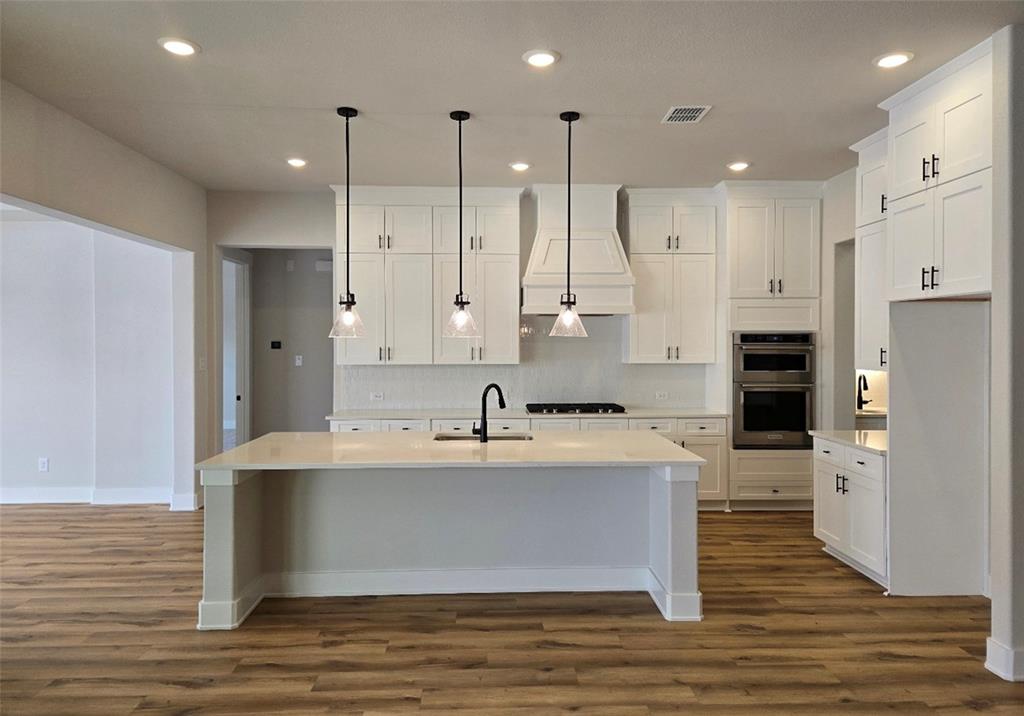 1612 Angus Trail