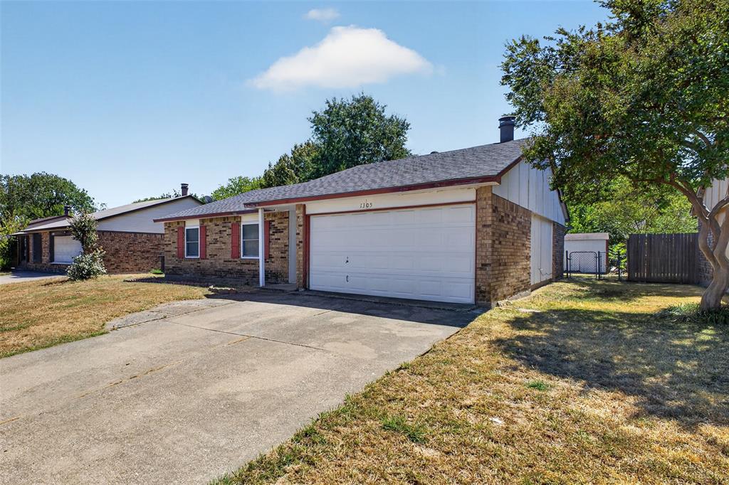 1305 Clark Trail