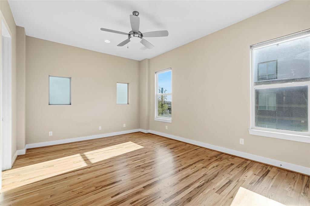 Reserve Utsw Condos Bldg 3 - Residential