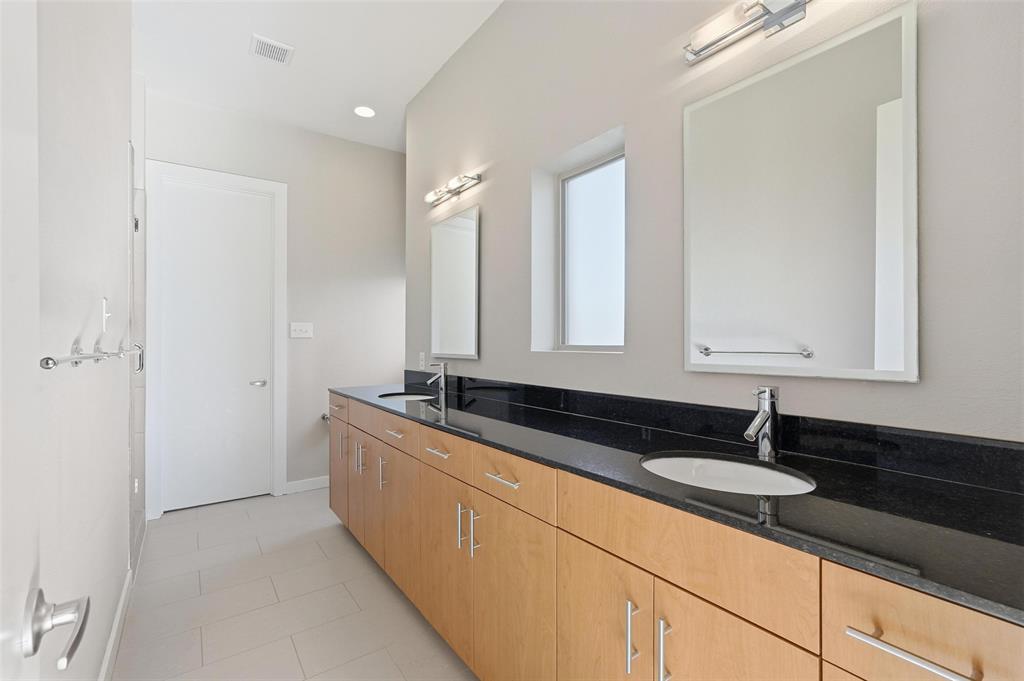 Reserve Utsw Condos Bldg 3 - Residential