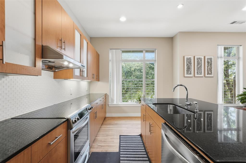 Reserve Utsw Condos Bldg 3 - Residential