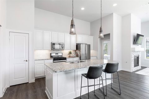 Photo of 1657 Dewberry Lane, Garland, TX 75042 (MLS # 21223958)