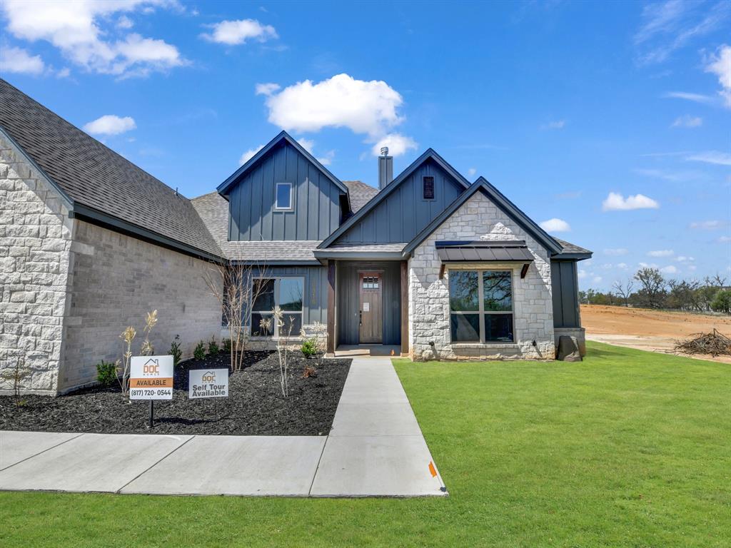 10016 Valley Oak Way
