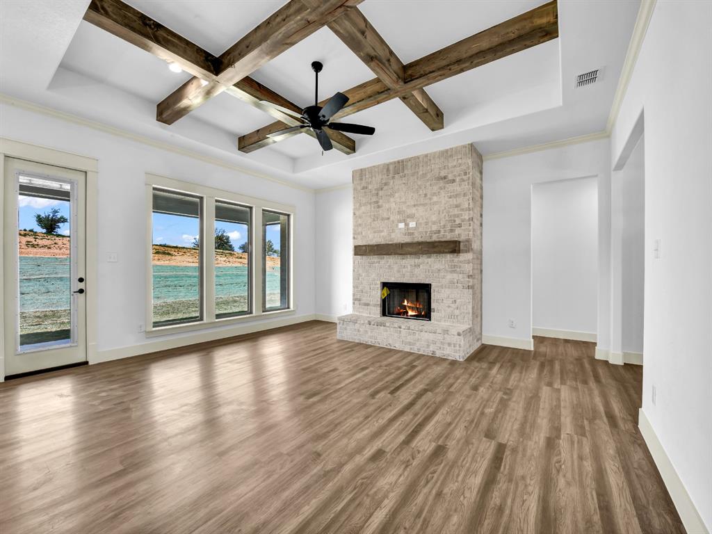 10016 Valley Oak Way