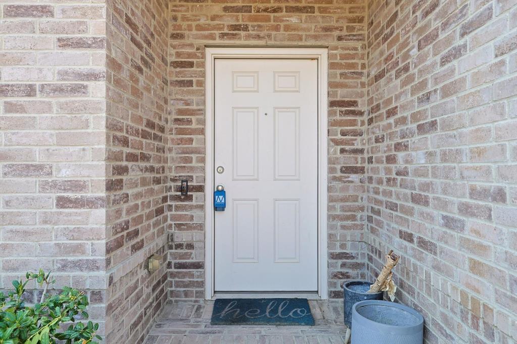 2404 Barzona Drive