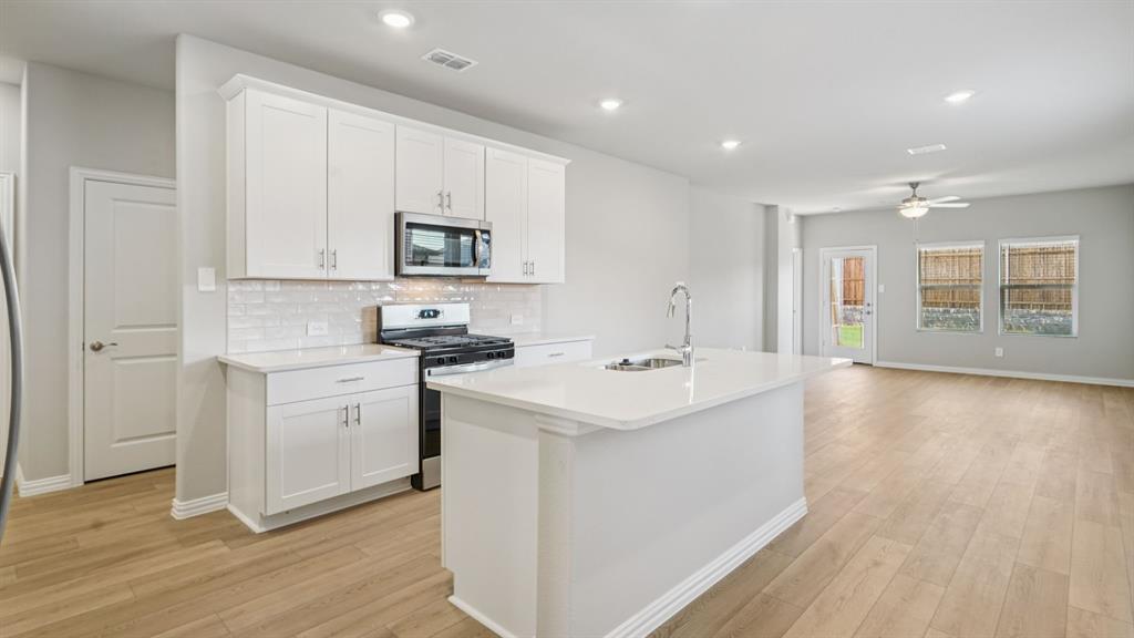 Lakehaven - Residential