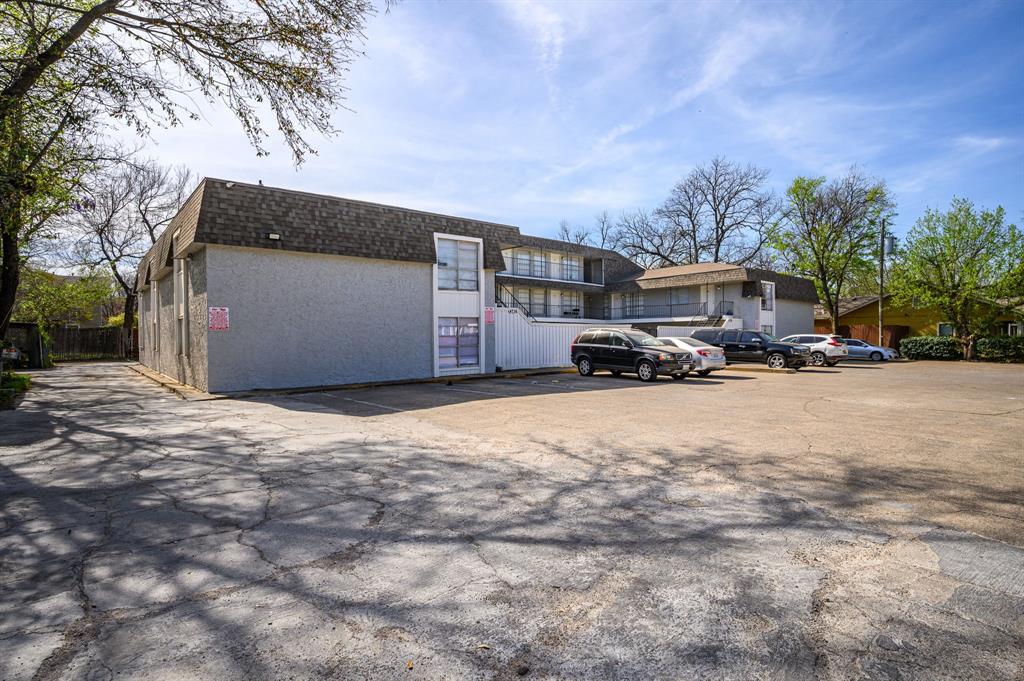 4716 Sycamore