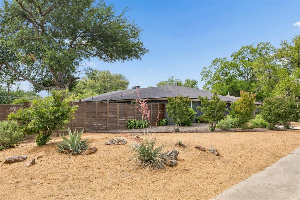 804 S Weatherred Drive