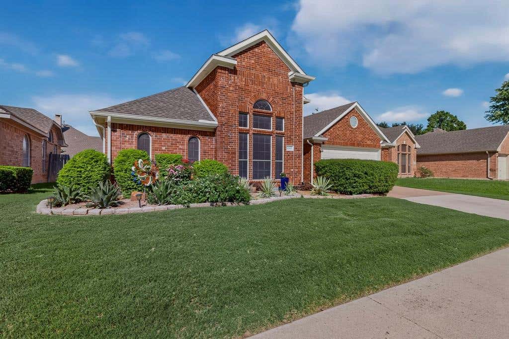 Photo of 6303 Clear Pool Drive, Arlington, TX 76018 (MLS # 21305855)