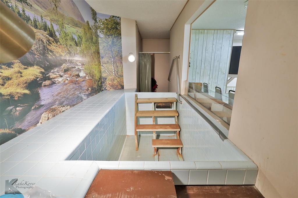 Horton & Williams Of Harris - Commercial Sale