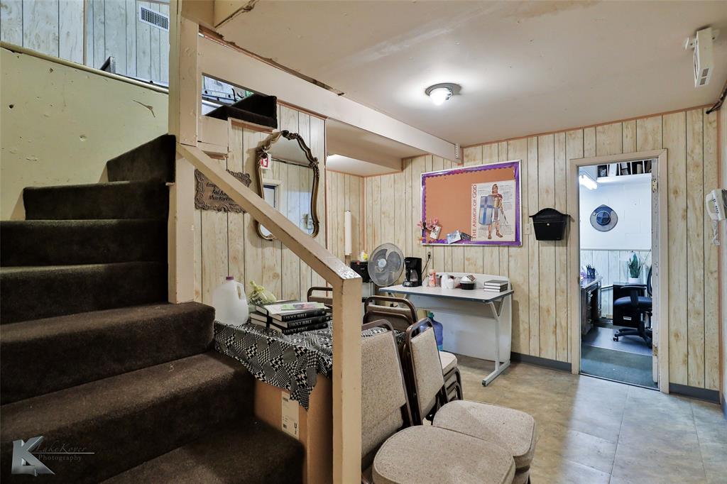 Horton & Williams Of Harris - Commercial Sale