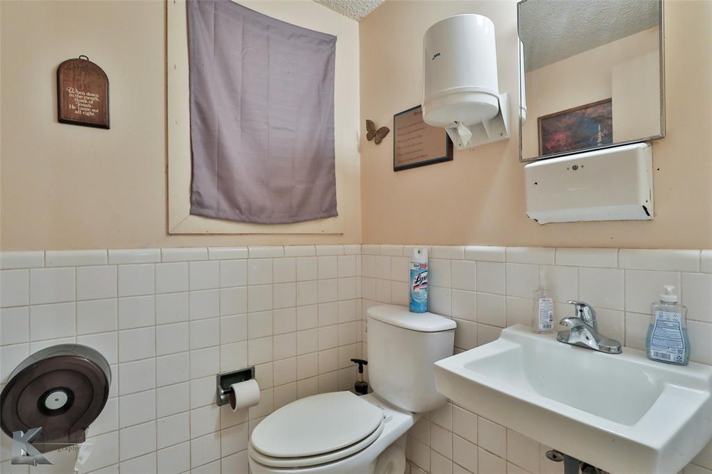 Horton & Williams Of Harris - Commercial Sale