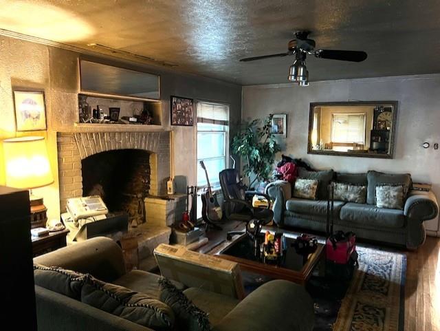 403 N Tennant Street