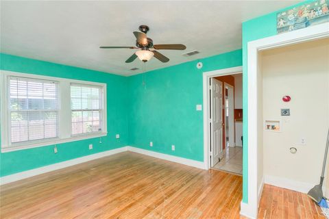 Tiny photo for 3332 Ryan Avenue, Fort Worth, TX 76110 (MLS # 21337996)