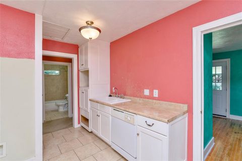 Tiny photo for 3332 Ryan Avenue, Fort Worth, TX 76110 (MLS # 21337996)