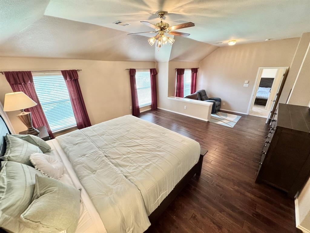 Knolls At Russell Creek Ph 1 - Residential Lease