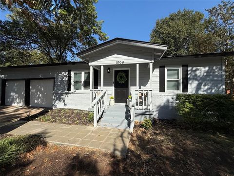 1009 Eric Avenue Arlington TX 76012