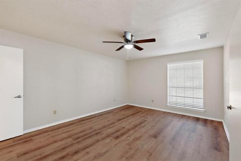 Tiny photo for 917 EDGEFIELD Trail, Flower Mound, TX 75028 (MLS # 21018298)