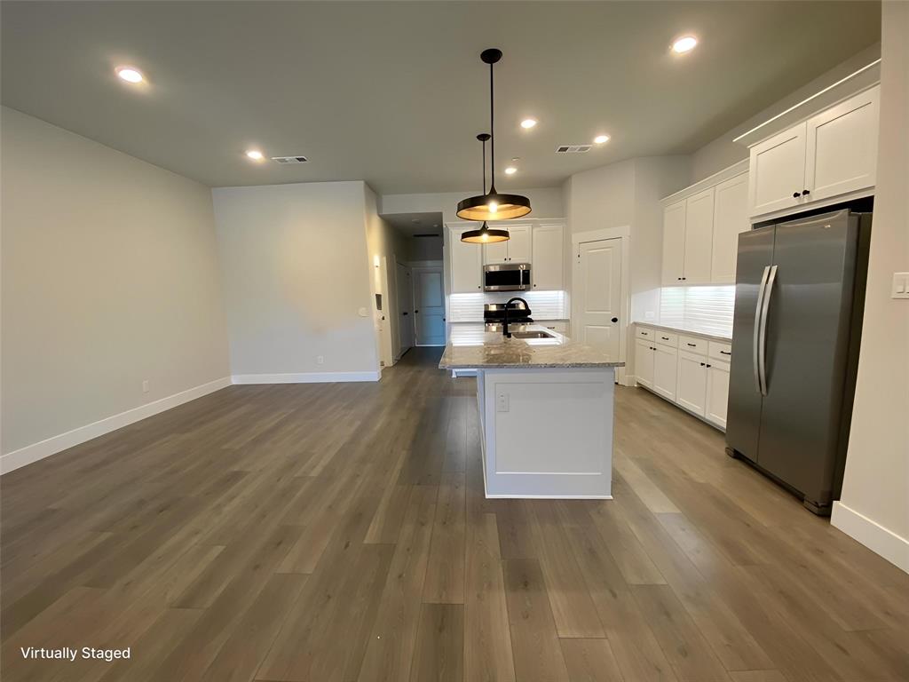 615 Cloverleaf Drive