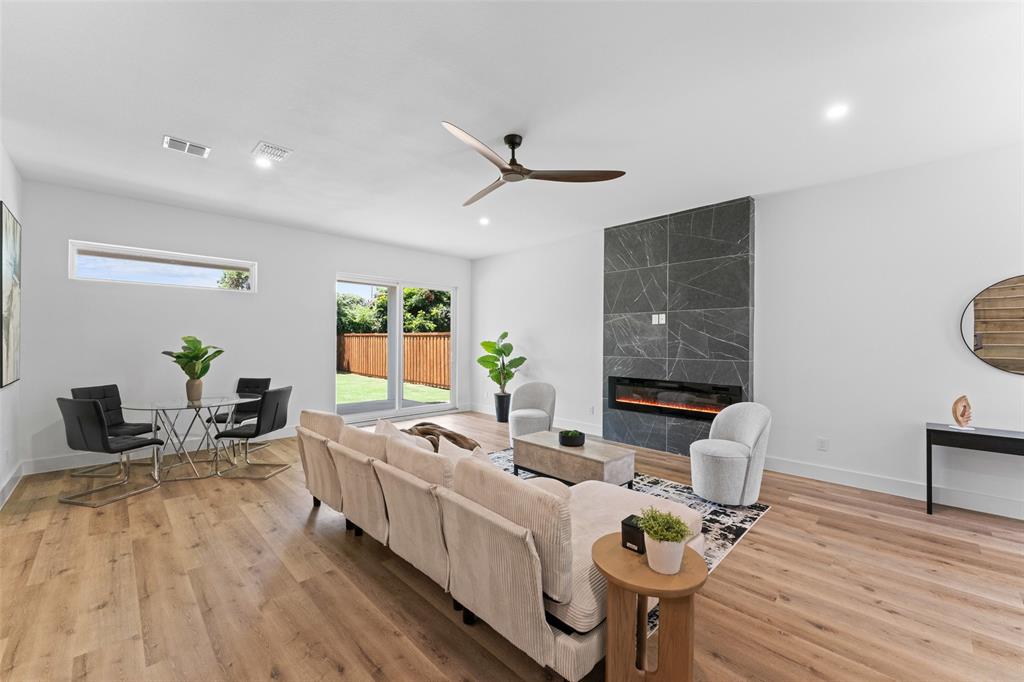 ROCHESTER PARK - Residential