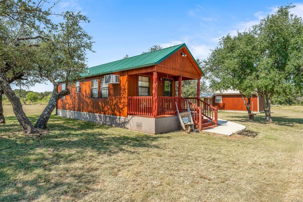 1712 Wells East Road W