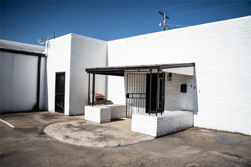 Archer W A Add - Commercial Sale