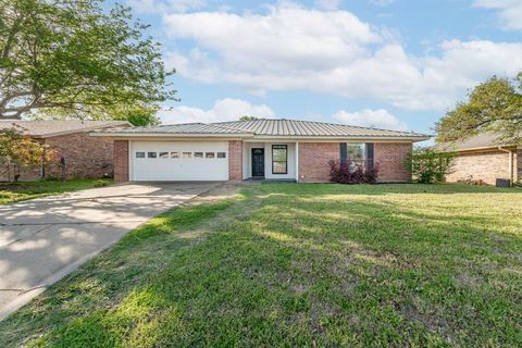 104 Sharp Drive Stephenville TX 76401