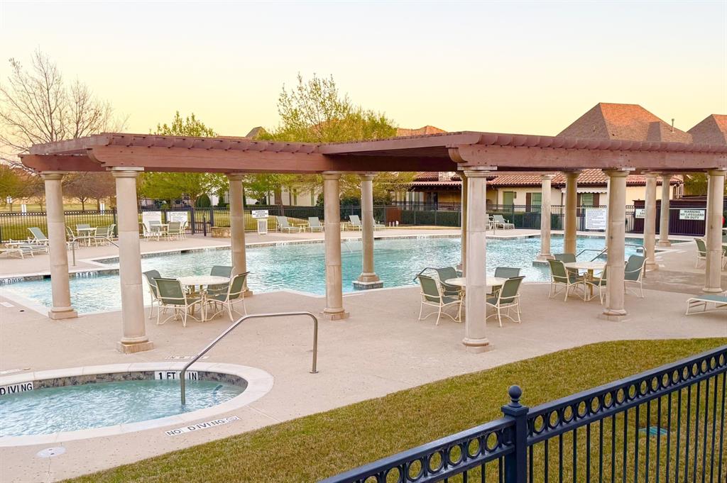 Carillon - Residential