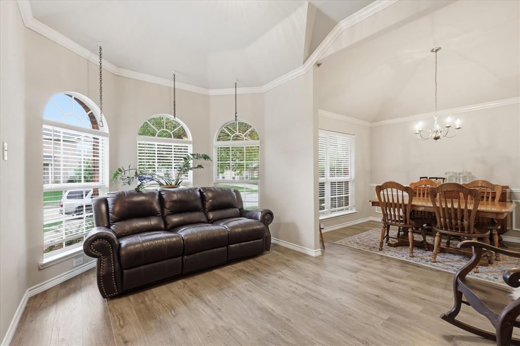 327 Montana Trail