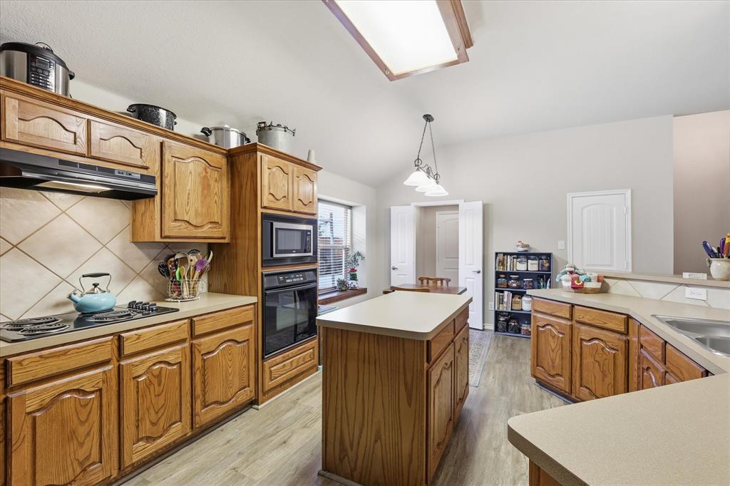327 Montana Trail