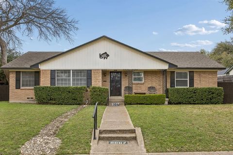 Photo of 9007 Sweetwater Drive, Dallas, TX 75228 (MLS # 21275680)