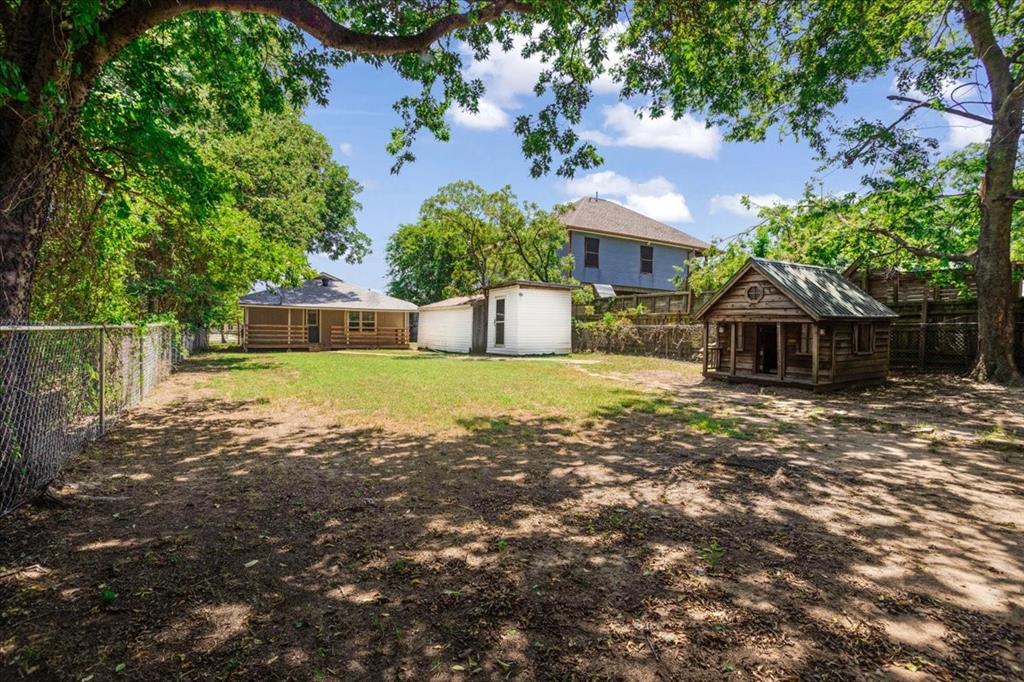 Looneys W C Add - Residential