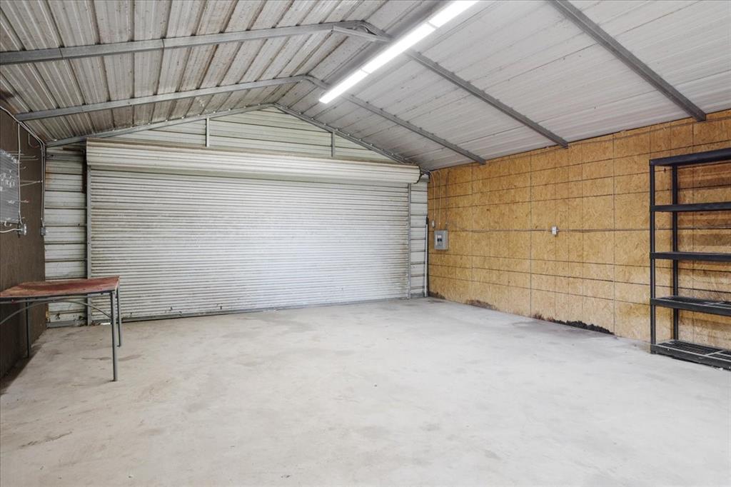 Looneys W C Add - Residential