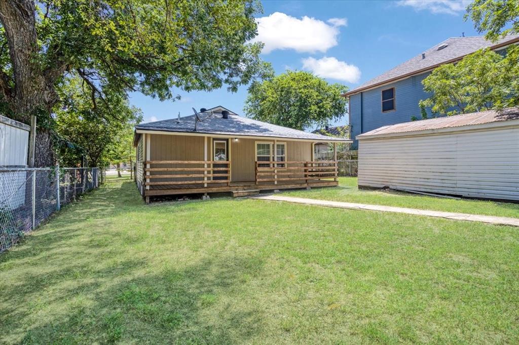 Looneys W C Add - Residential